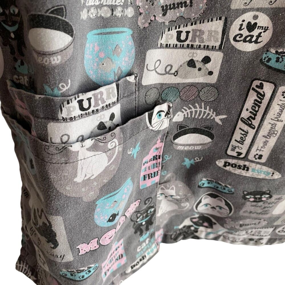 UA Scrubs Tunic Top Womens 3XL Gray Cat Print Pockets V Neck Nurse Scrub Top - Picture 3 of 5